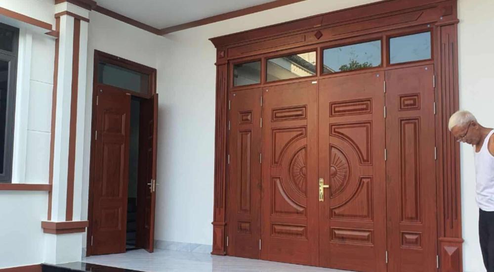 Lắp Đặt Cửa Thép Vân Gỗ Cẩm Mỹ
