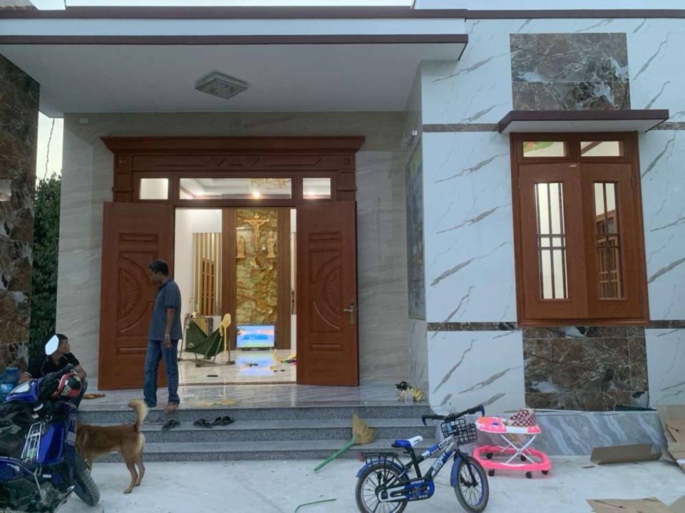 Lắp đặt cửa thép vân gỗ Bù Đốp